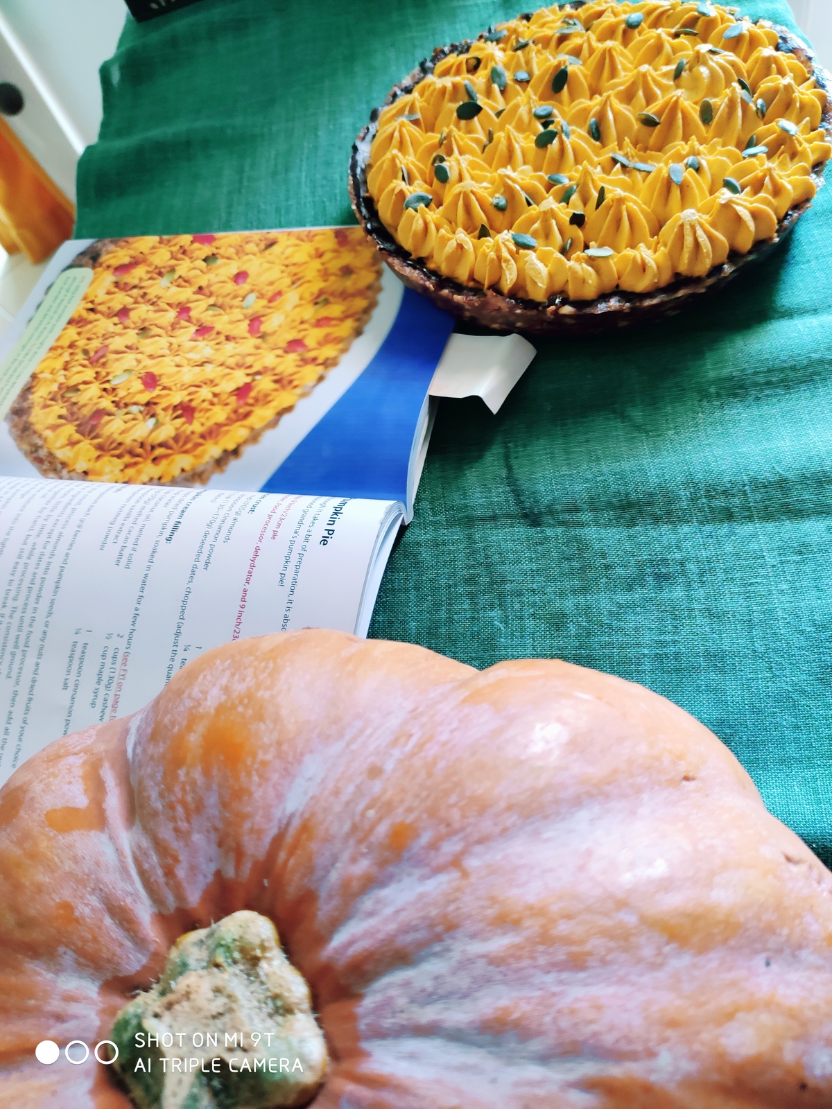 RAW OLD FASHIONED PUMPKIN PIE 